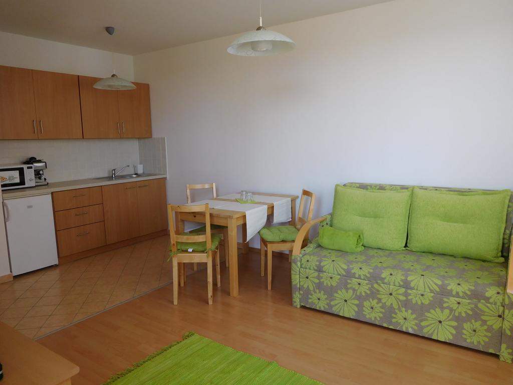 Jade Apartment Hegykő Extérieur photo